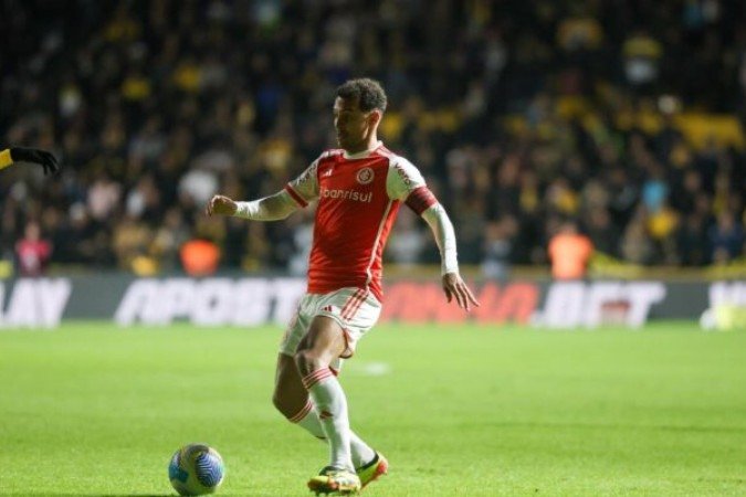 Alan Patrick serÃ¡ desfalque do Internacional contra o lÃ­der Botafogo -  (crédito: Foto: Ricardo Duarte / Internacional)