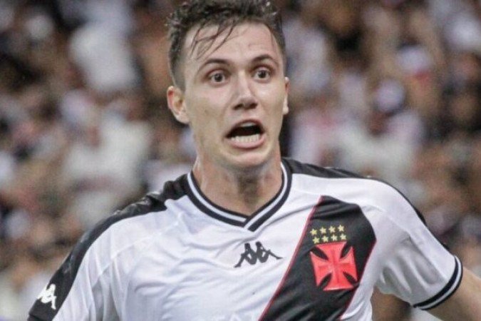 LUCAS PITON - Teve um baixo aproveitamento nos cruzamentos no primeiro tempo. No entanto, foi certeiro neste fundamento na etapa final ao dar a assistência para o gol de Coutinho. NOTA: 6,5. Matheus Lima/Vasco da Gama