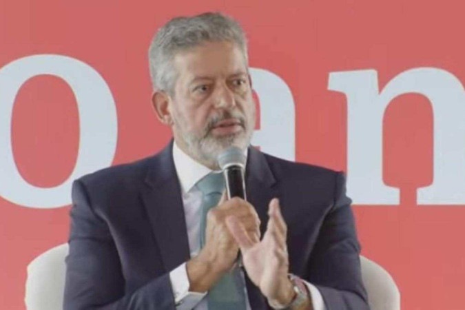 Durante evento que discutiu a conjuntura econômica do país, Arthur Lira, presidente da Câmara, comentou pautas prioritárias no Legislativo  -  (crédito: Reprodução Youtube Jota)