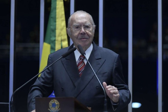  Plenário do Senado Federal durante sessão especial destinada a comemorar o Dia do Parlamento, os 200 anos da Primeira Assembleia Constituinte e a criação do Poder Legislativo no Brasil. Em discurso na tribuna, o ex-presidente da República Federativa do Brasil, José Sarney. Foto: Geraldo Magela/Agência Senado
     -  (crédito:  Geraldo Magela/Agência Senado)