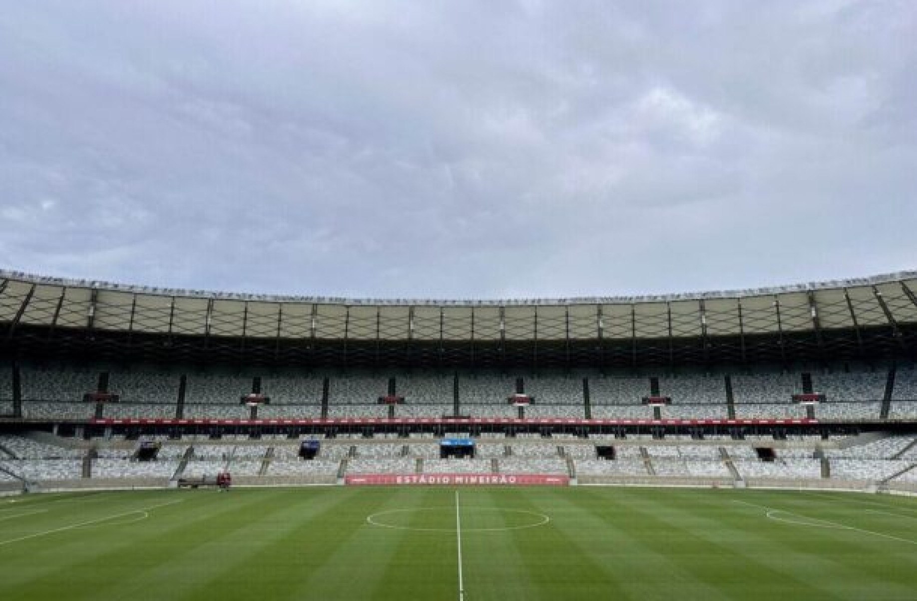 Conmebol pune Cruzeiro por uso de sinalizadores na Sul-Americana