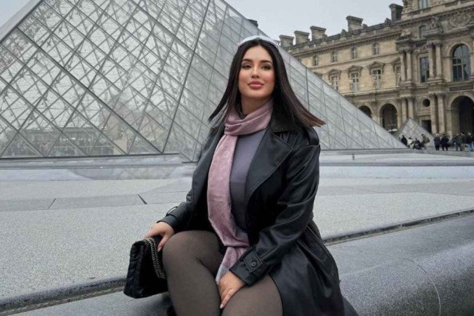 Influencer mineira Marcela Carvalho teve apartamento invadido e foi agredida em Paris -  (crédito: Redes Sociais/Reprodução )