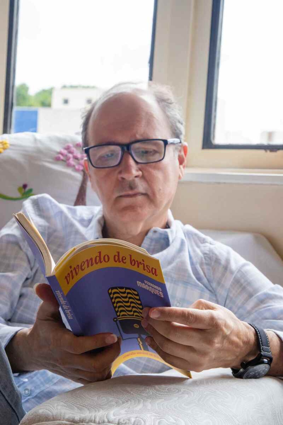 Fernando Marques lança livro de comédia musical acompanhada de trilha sonora