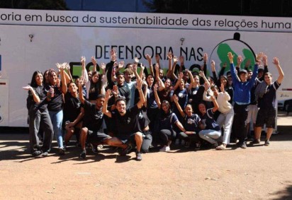 Estudantes, familiares e gestores participam de atendimento jurídico e encontros educativos promovidos pelo projeto Defensoria nas Escolas -  (crédito: Divulgação/Ascom-DPDF)