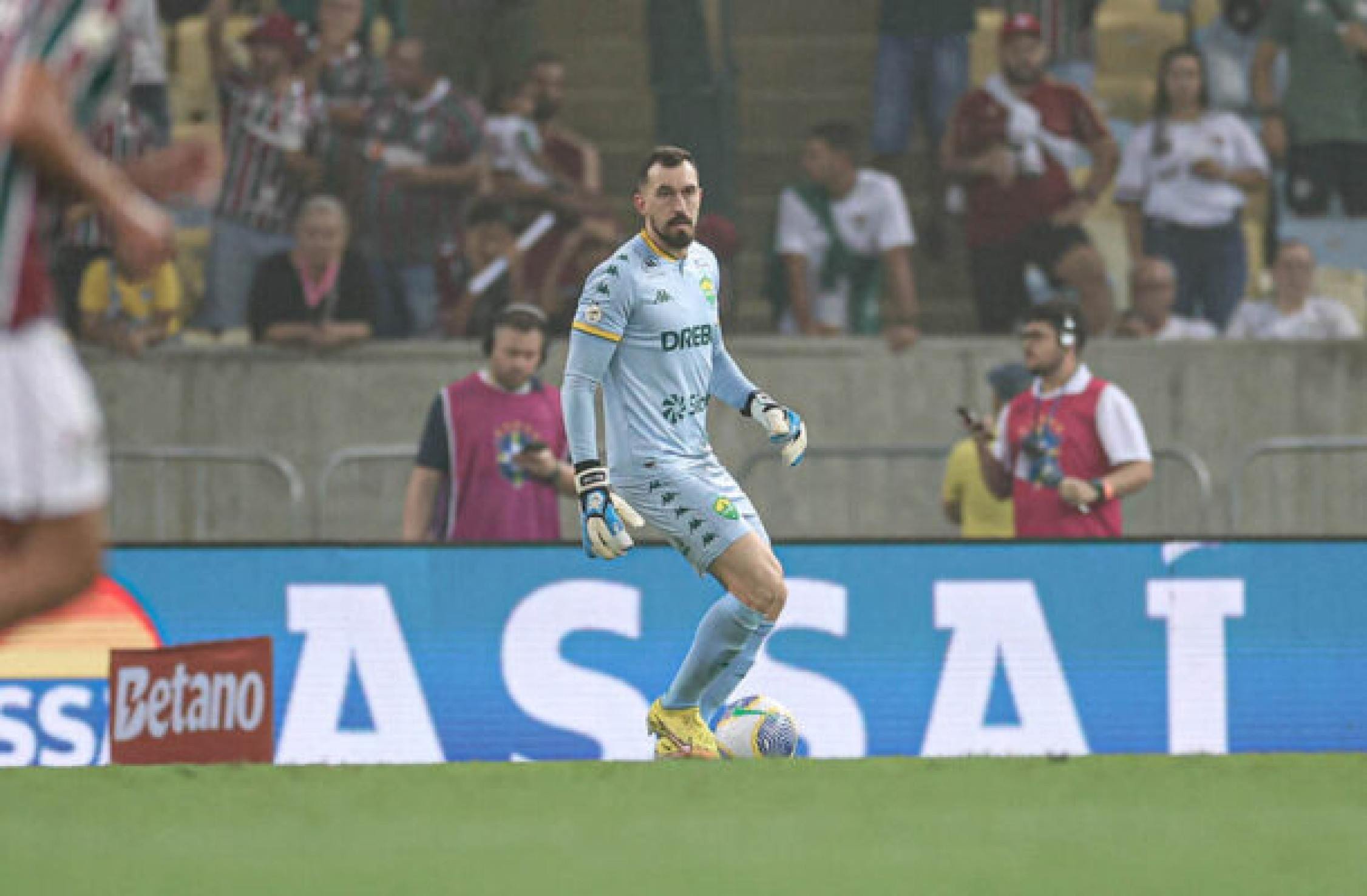 ??dolo do Cuiabá, Walter teve despedida antecipada contra o Fluminense
