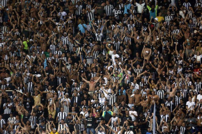 Torcida do Botafogo esgotou ingressos para partida contra o São Paulo -  (crédito:  Vitor_Silva)