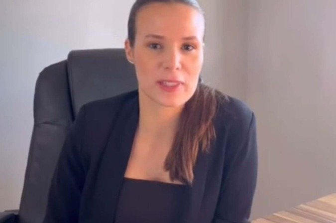 Mulher foi exposta por ageira ao se recusar a trocar de assento com criança - (crédito: Reprodução Instagram @jeniffercastro) Mulher foi exposta por ageira ao se recusar a trocar de assento com criança - (crédito: Reprodução Instagram @jeniffercastro)