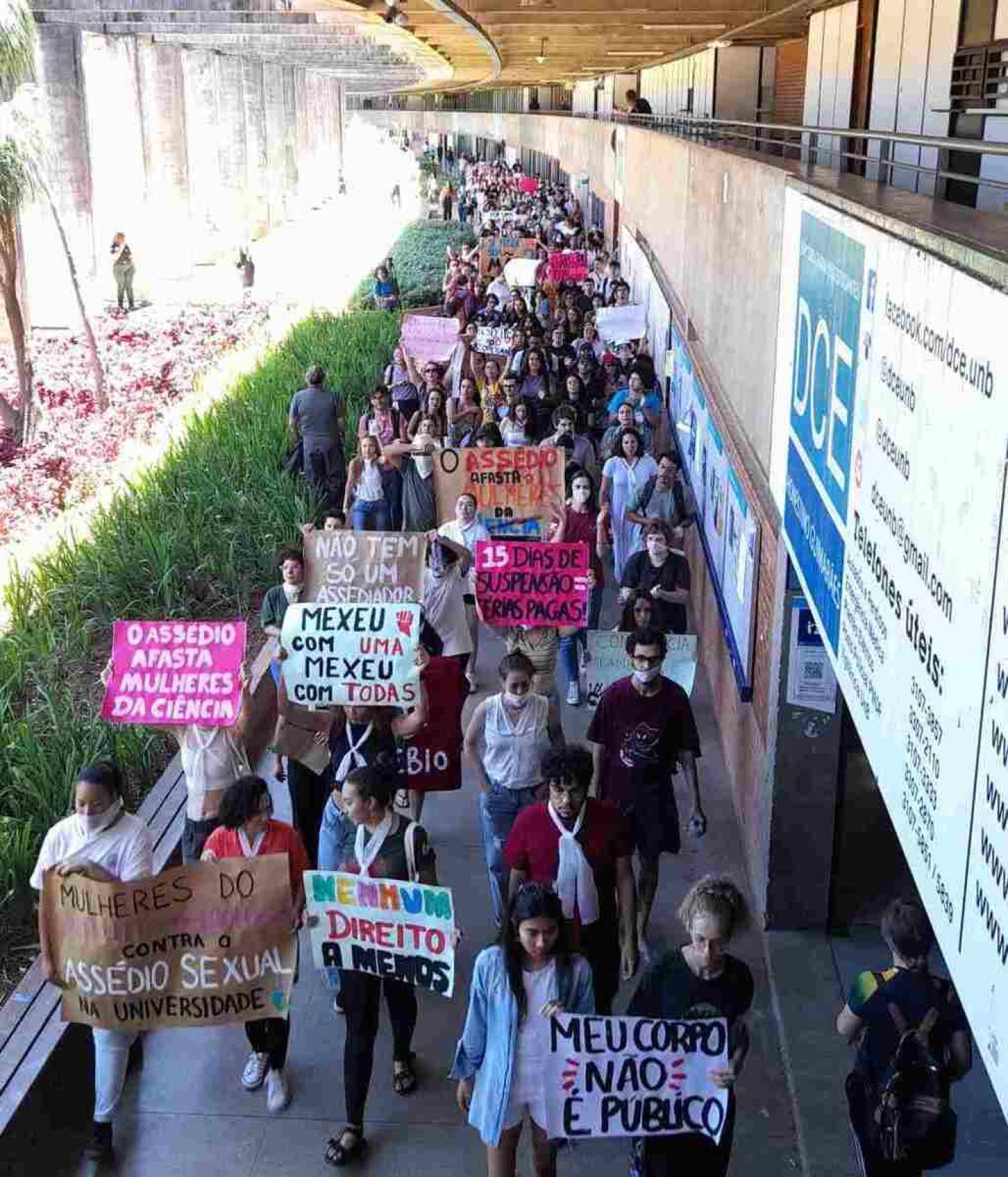 Marcha contra assédio une comunidade na Universidade de Brasília