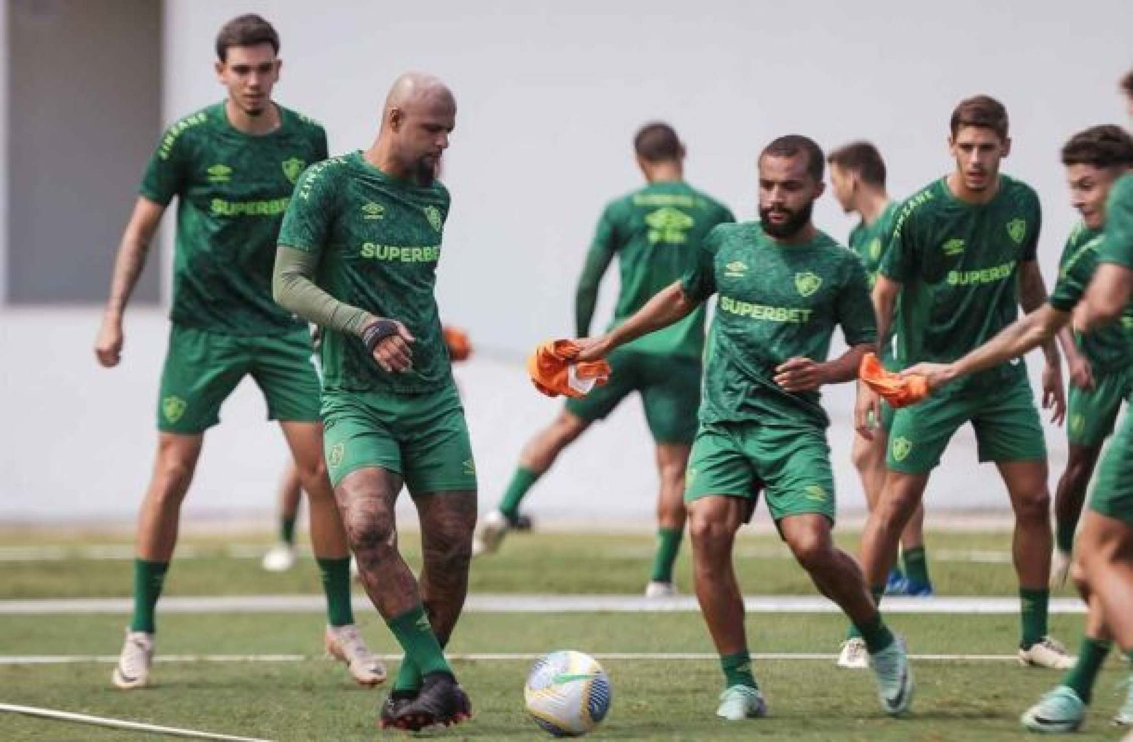  Rio de Janeiro , RJ - 19/04/2024 - CTCC. .Fluminense treina esta manh.. no CT Carlos Castilho..FOTO: LUCAS MER..ON / FLUMINENSE F.C....IMPORTANTE: Imagem destinada a uso institucional e divulga....o, seu.uso comercial est.. vetado incondicionalmente por seu autor e o.Fluminense Football Club... obrigat..rio mencionar o nome do autor ou.usar a imagem....IMPORTANT: Image intended for institutional use and distribution..Commercial use is prohibited unconditionally by its author and.Fluminense Football Club. It is mandatory to mention the name of the.author or use the image....IMPORTANTE: Im..gen para uso solamente institucional y distribuici..n. El.uso comercial es prohibido por su autor y por el Fluminense FootballClub. ...s mandat..rio mencionar el nombre del autor ao usar el im..gen.
     -  (crédito:  Lucas Mercon)