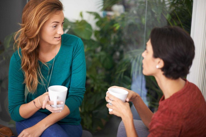 É possível que a nossa linguagem corporal transmita o nosso afeto e reconhecimento para os demais, mas não podemos contar com isso -  (crédito: Getty Images)