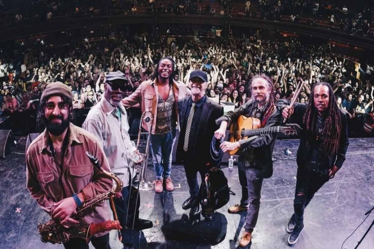 The Skatalites traz o ska diretamente da Jamaica para o palco da