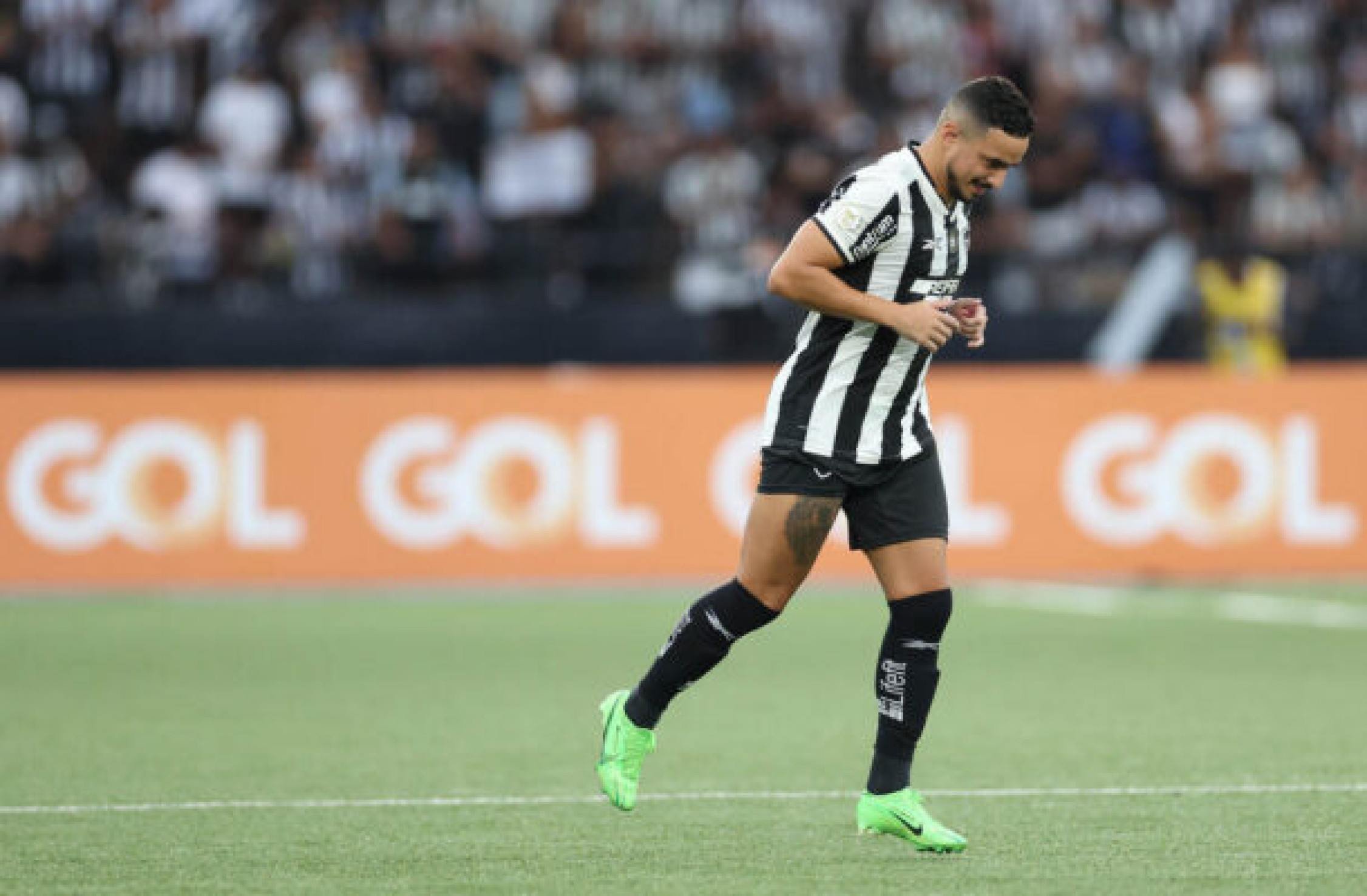 Rafael revela sacrifício salarial para jogar no Botafogo