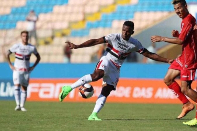 Thiago Mendes pode voltar ao Morumbis após oito anos - (crédito: Foto: Divulgação/Saopaulofc.net ) Thiago Mendes pode voltar ao Morumbis após oito anos - (crédito: Foto: Divulgação/Saopaulofc.net )