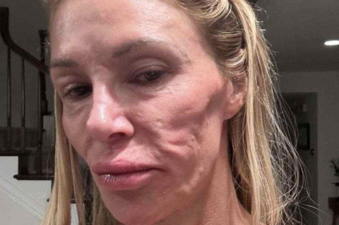 Ex-modelo internacional Brandi Glanville publicou uma foto com o 