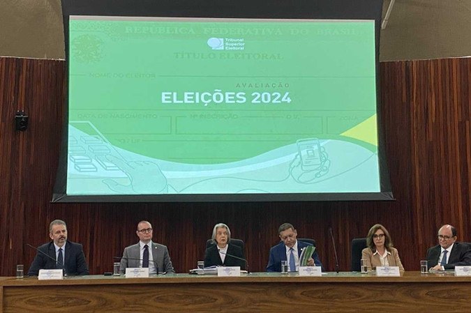 Apresentação do Relatório de Avaliação das Eleições 2024, realizada em 9 de dezembro, na sede do Tribunal Superior Eleitoral (TSE), em Brasília. A divulgação pública, para autoridades e jornalistas, foi conduzida pela presidente do TSE, ministra Cármen Lúcia -  (crédito: Camila Curado/CB/D.A. Press)