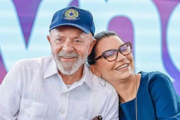 Janja publica foto ao lado de Lula, enquanto o acompanha na UTI, após cirurgia no cérebro -  (crédito: Reprodução)