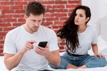 Consumir conteúdo adulto é traição? - FreePik