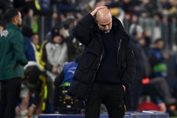 Manchester City de Pep Guardiola ganhou apenas um dos últimos dez jogos e se complicou na Liga dos Campeões -  (crédito: AFP)