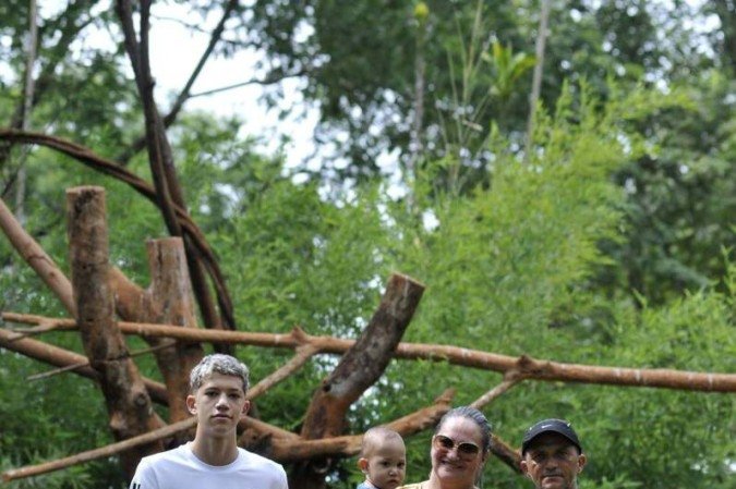 Érica Dantas, 38, e o marido, Luciano Dantas, 48, decidiram levar os filhos para passar o dia no Zoológico
