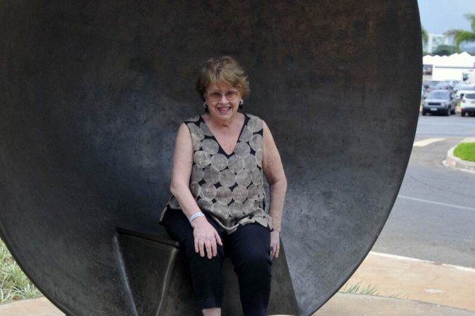 Ana Maria de Moraes, 80 anos, tia-avó de Nina de Moraes, 10, levou a sobrinha-neta para aproveitar o SESI LAB em sua semana de férias na capital
