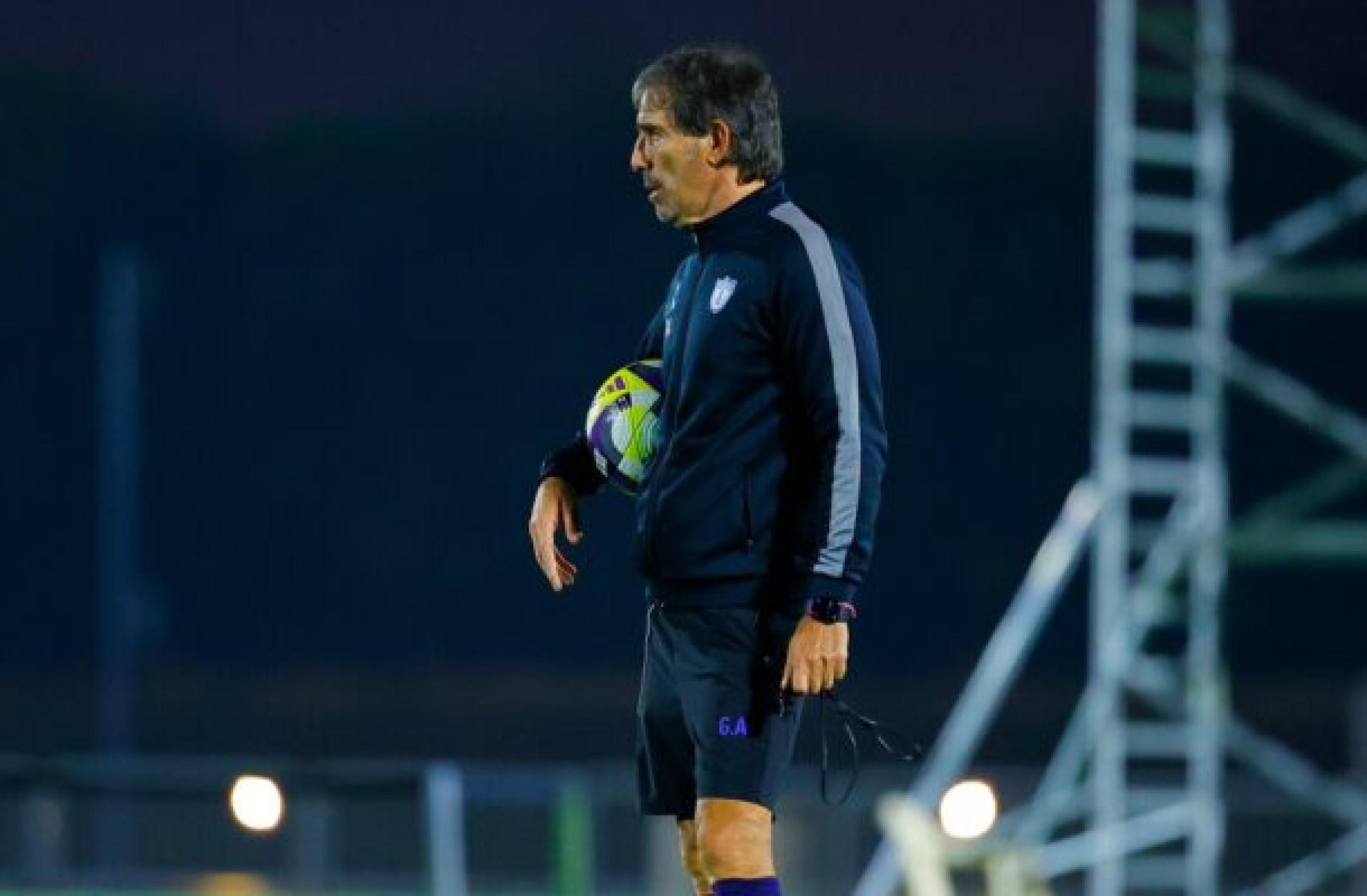 Partida do Botafogo não atrai atenção no México