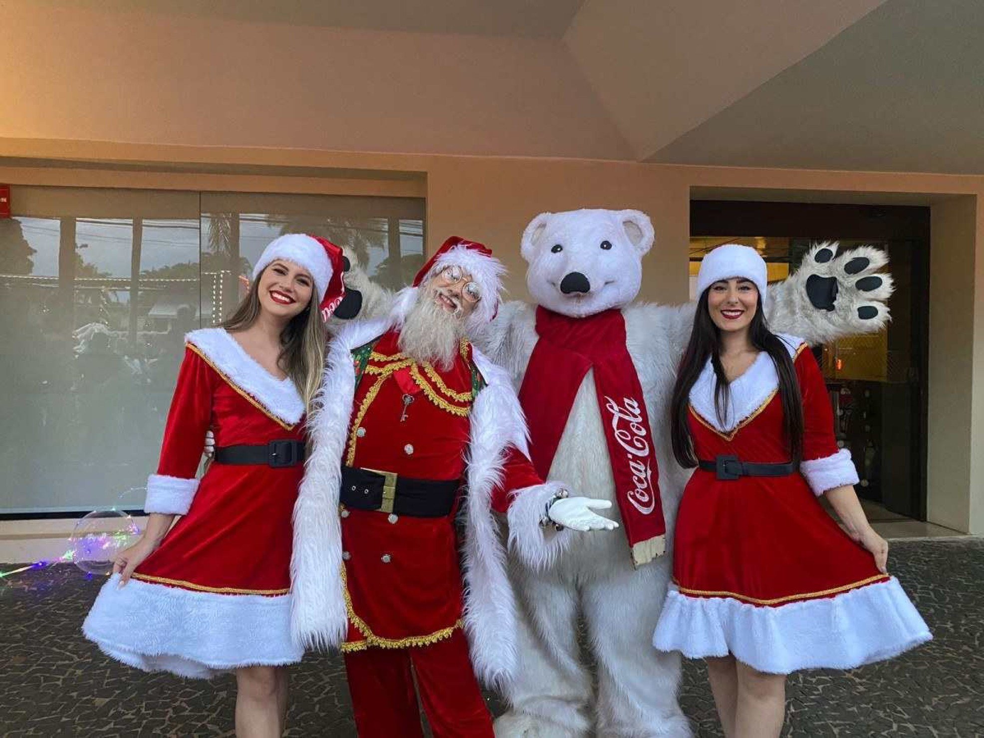 Caravana de Natal encanta moradores do Lago Sul. Veja vídeo