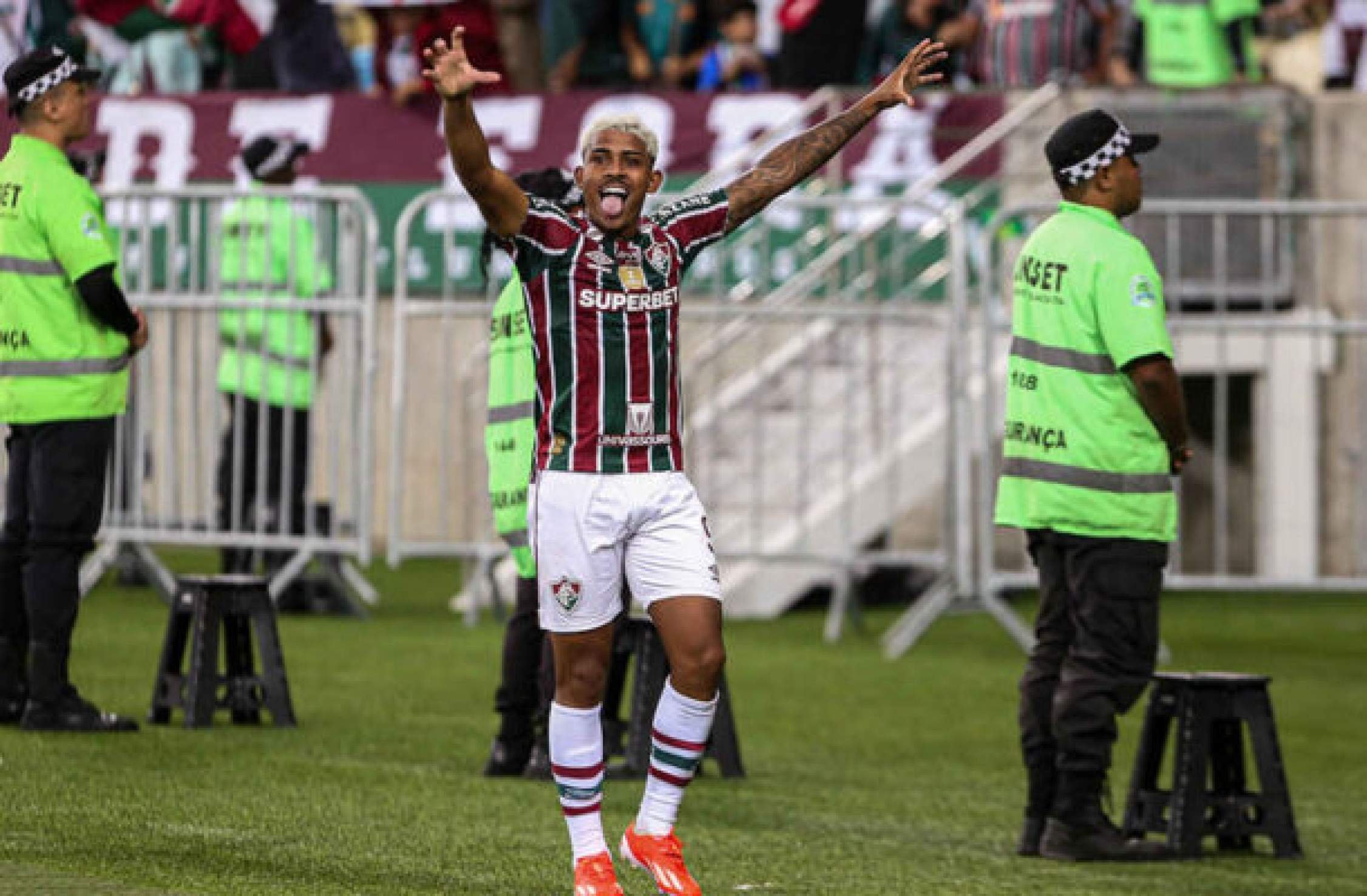 Rondón, do Pachuca, fala sobre chegada John Kennedy, do Fluminense: ‘Virá para somar’