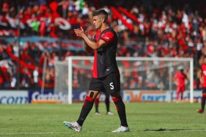 Contrato de empréstimo termina neste ano e jogador fica a disposição do Peixe para a próxima temporada - (crédito: Foto: Reprodução/Instagram) Contrato de empréstimo termina neste ano e jogador fica a disposição do Peixe para a próxima temporada - (crédito: Foto: Reprodução/Instagram)