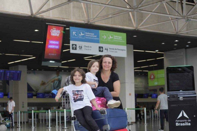  Flaminia Comaggia, 41, levará os filhos para conhecer a Itália