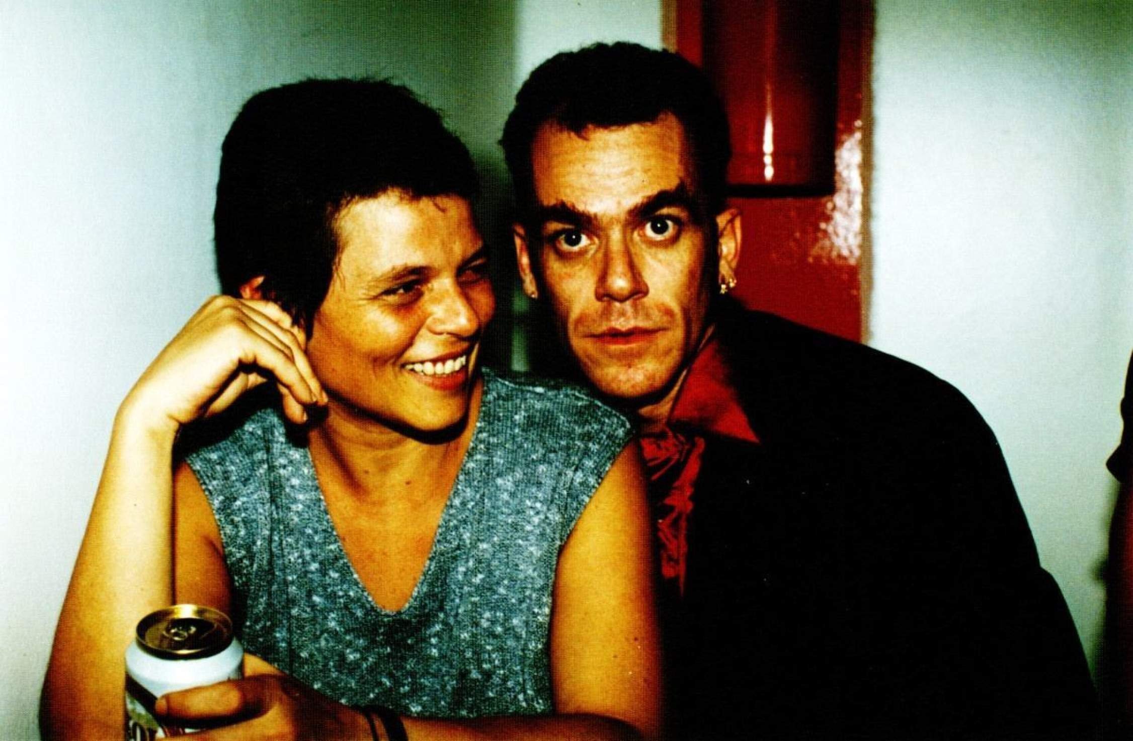 Um dos principais compositores e letristas da geração da música dos anos 1980 do Brasil, Nando Reis continua com a caneta quente e lançou em 2024 o disco Uma estrela misteriosa, obra de 30 músicas inéditas que inaugura uma nova fase na carreira após ter f
