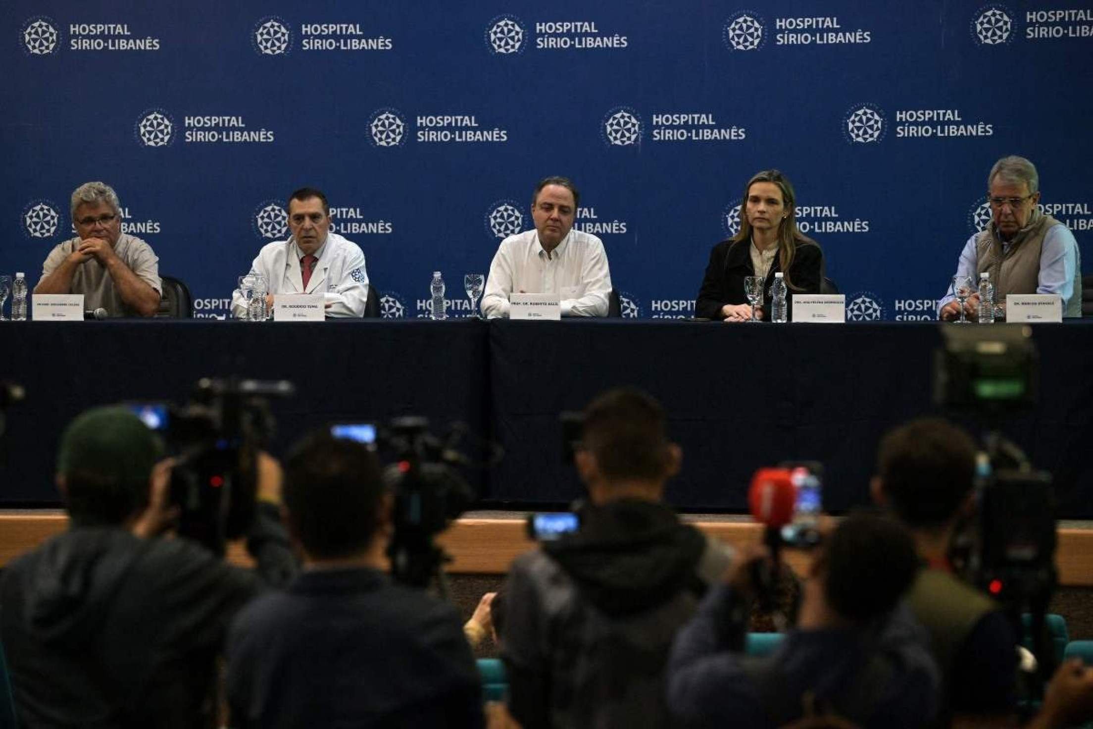 Lula vai retirar dreno hoje, mas fica na UTI até sexta-feira, diz equipe médica