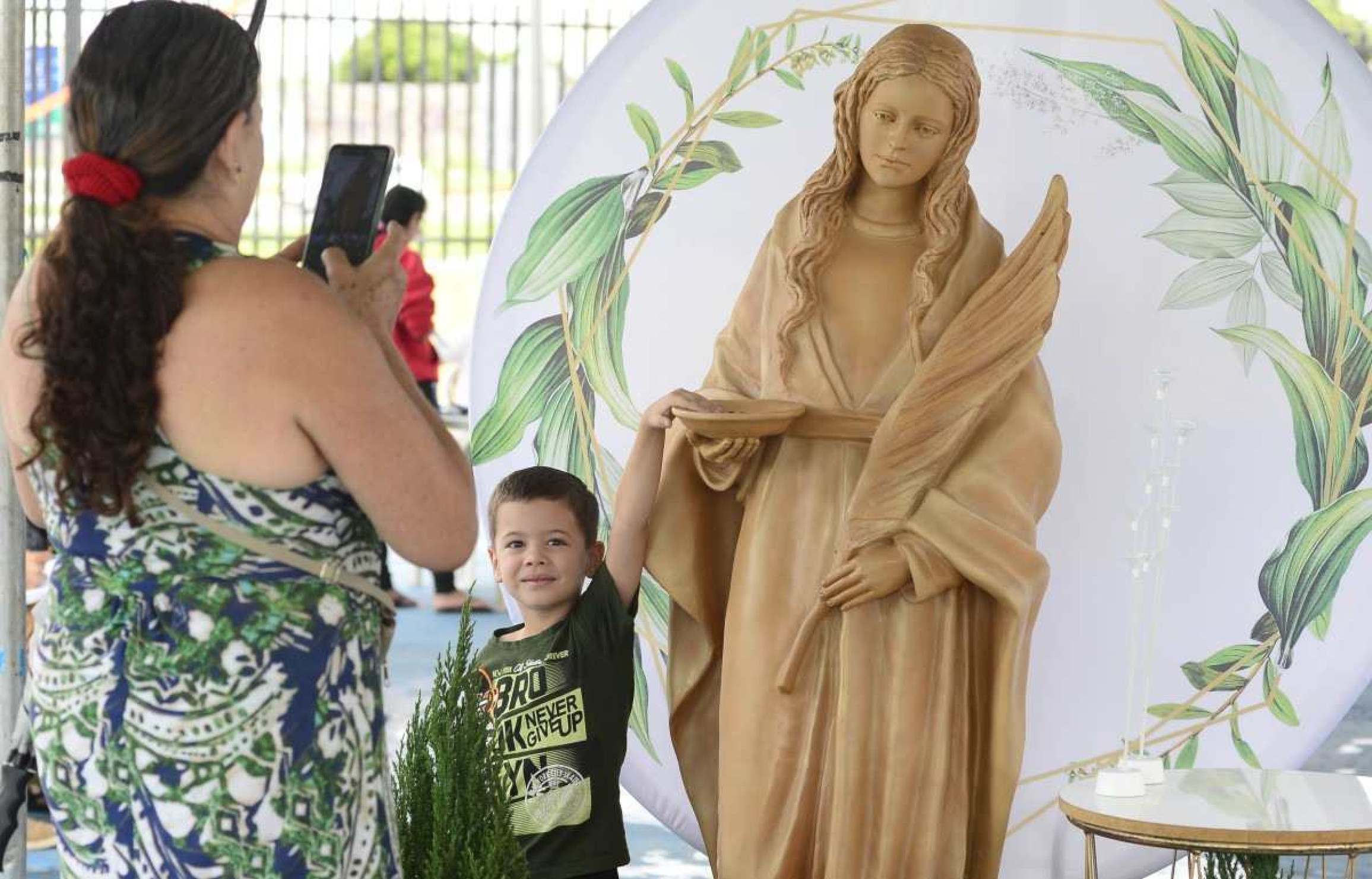 Conheça depoimentos de fieis no dia de Santa Luzia, celebrado nesta sexta