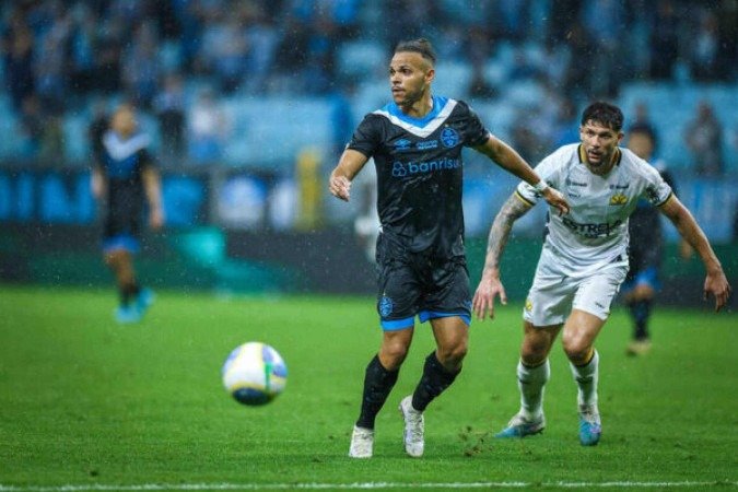 Braithwaite rapidamente se firmou e causou impacto positivo com sua chegada ao Grêmio - (crédito: Foto: Lucas Uebel / Grêmio FBPA) Braithwaite rapidamente se firmou e causou impacto positivo com sua chegada ao Grêmio - (crédito: Foto: Lucas Uebel / Grêmio FBPA)