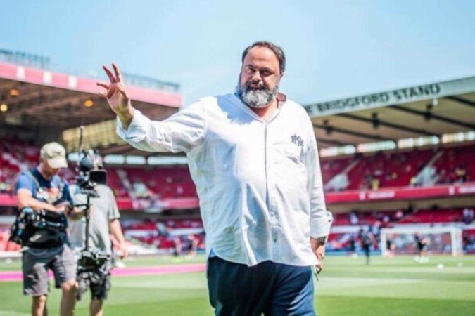 Evangelos Marinakis é dono de três clubes na Europa e está interessado na SAF do Vasco  -  (crédito: Foto: Divulgação /Nottingham Forest)