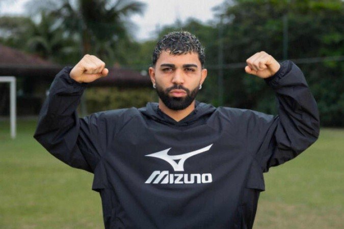 Gabigol assinou com a Mizuno, sua nova patrocinadora - (crédito: Foto: Divulgação) Gabigol assinou com a Mizuno, sua nova patrocinadora - (crédito: Foto: Divulgação)