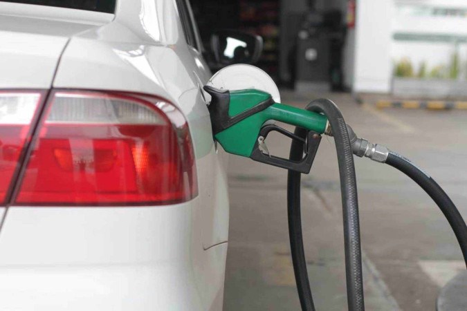 O diesel S-10, encontrado a R$ 6,35, aumentou 0,79% na região Centro-Oeste durante o período -  (crédito:   PEDRO SANTANA / CB)