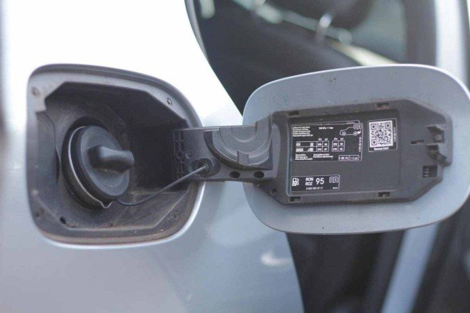  13/12/2024 - CB. Mecânicos alertam sobre golpe da gasolina adulterada