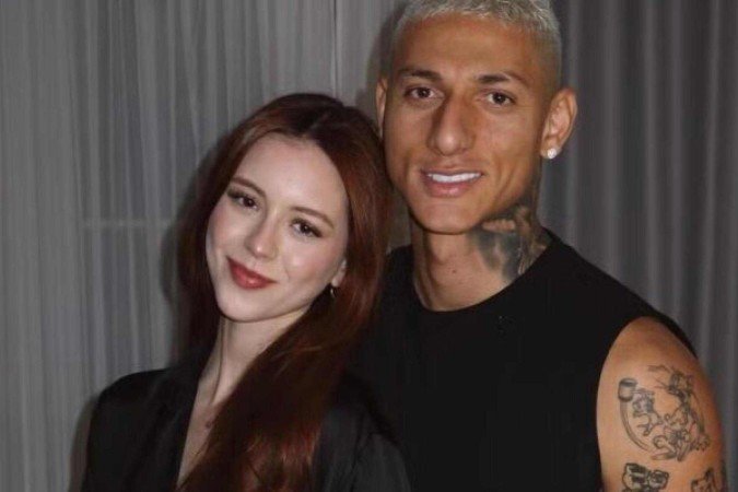 Richarlison e Amanda realizam um chã de bebê e descobriram que serão pais de menino - (crédito: Foto: Reprodução / Instagram) Richarlison e Amanda realizam um chã de bebê e descobriram que serão pais de menino - (crédito: Foto: Reprodução / Instagram)