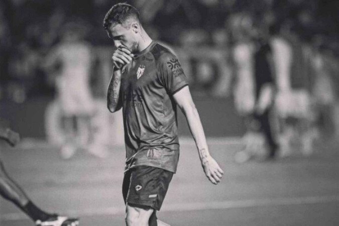 Gustavo Campanharo em partida pelo Atlético-GO -  (crédito: Foto: Divulgação/ Atlético-GO)