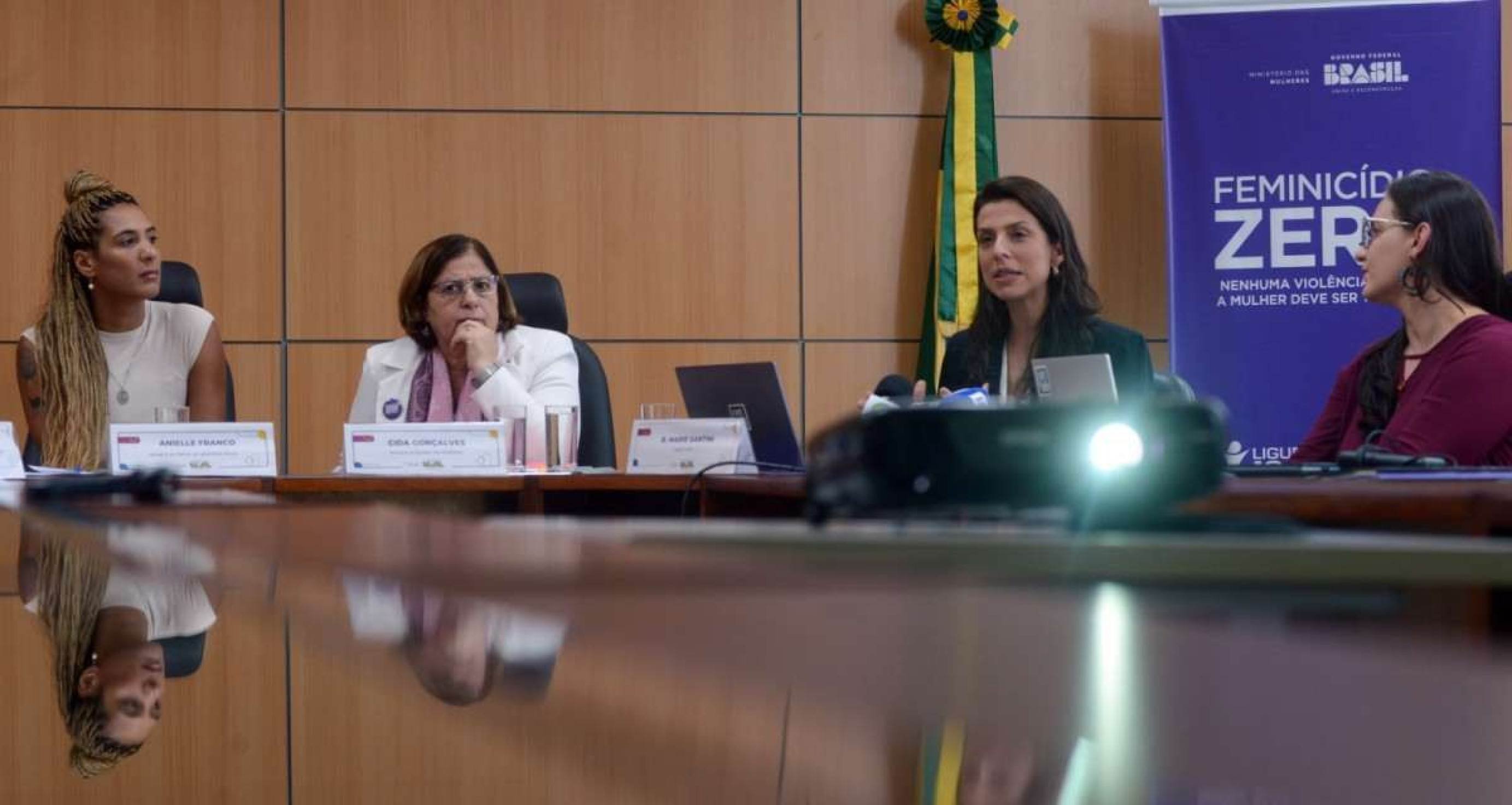 Conteúdos misóginos têm alta em plataforma de vídeos, aponta relatório