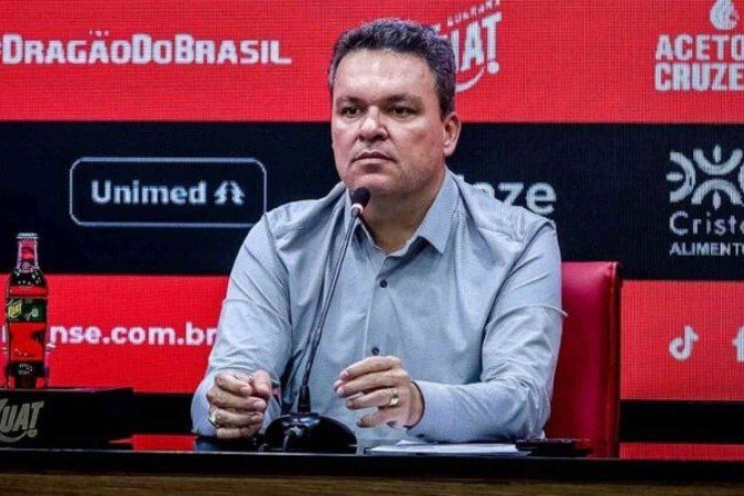 Adson Batista, presidente do Atlético-GO, rebate - (crédito: Foto: Ingryd Oliveira / ACG ) Adson Batista, presidente do Atlético-GO, rebate - (crédito: Foto: Ingryd Oliveira / ACG )