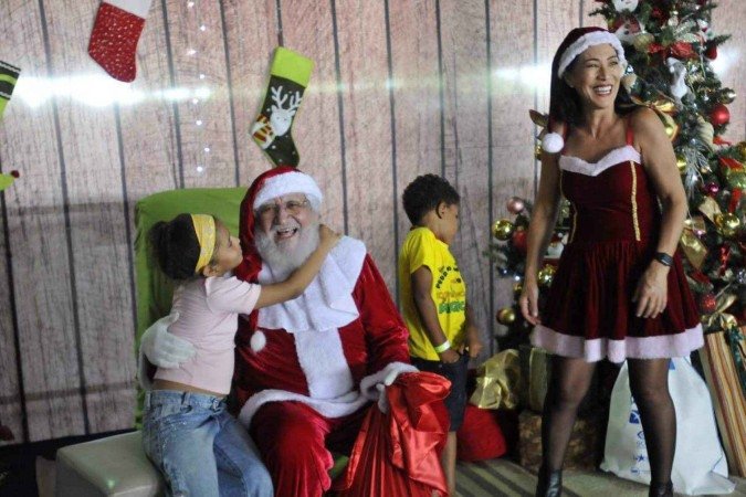  14/12/2024. Crédito: Minervino Júnior/CB/D.A Press. Brasil.  Brasilia - DF. Festa para as crianças da Abrace no Pavilhão do Parque.