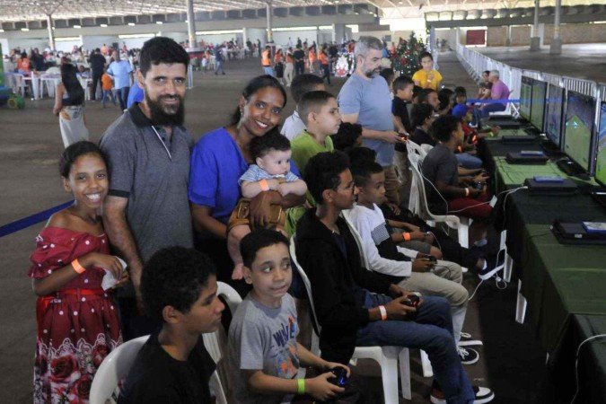  Família de Ezequiel Rodrigues, 8, recebe apoio da Abrace