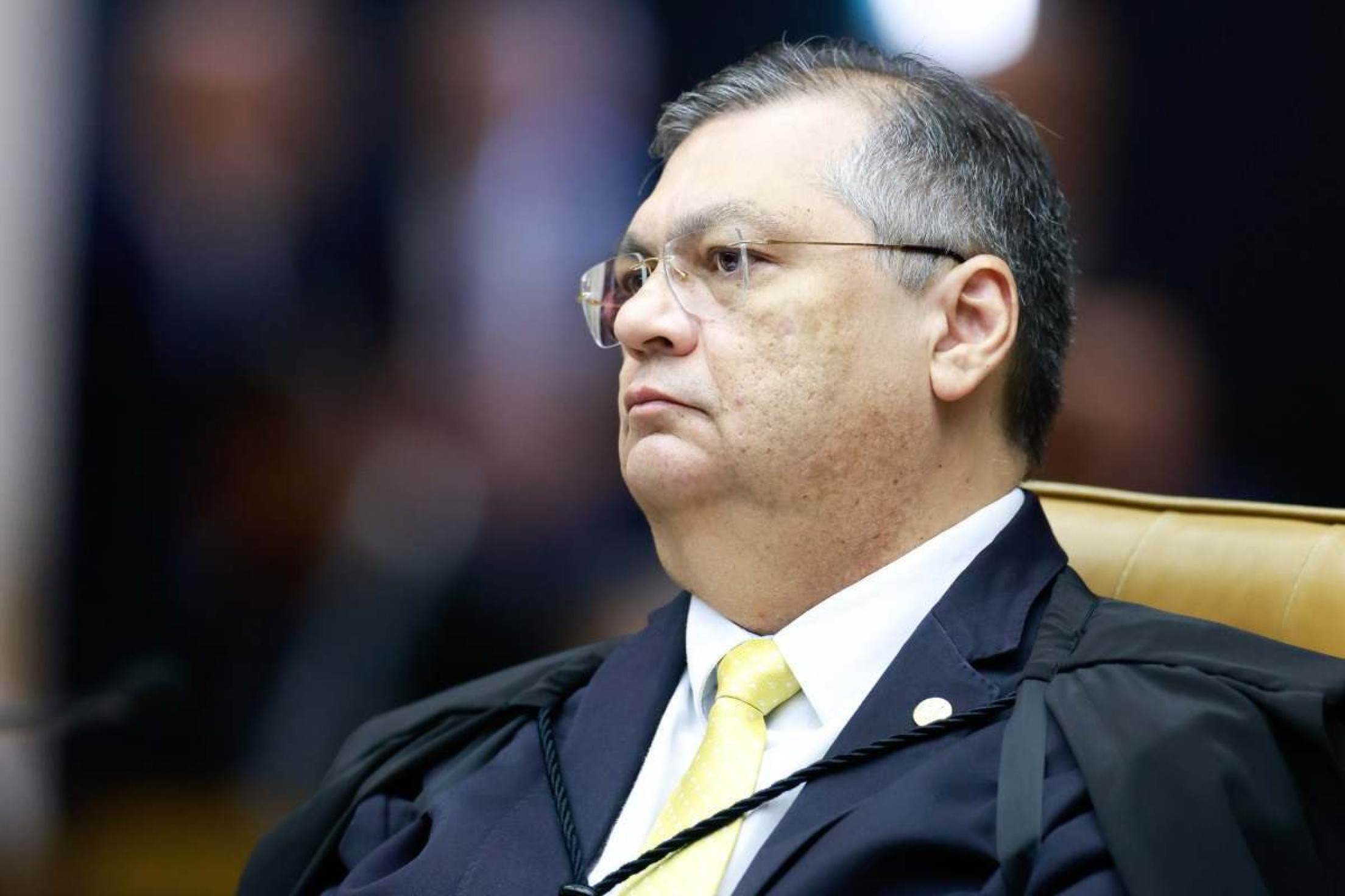 Flávio Dino arquiva processo contra Renan Calheiros