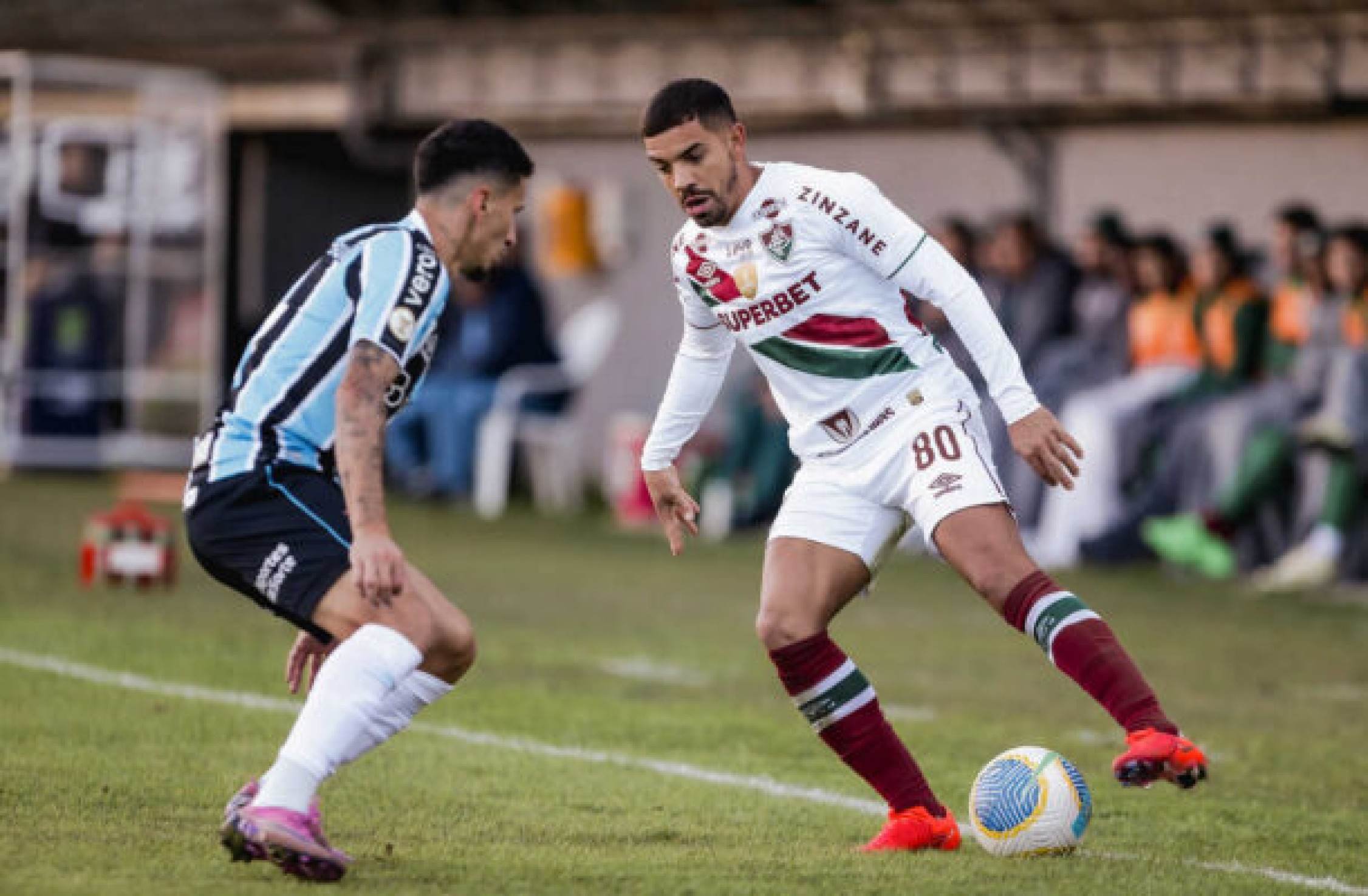 Procurado por clubes de fora, Terans pode sair do Fluminense