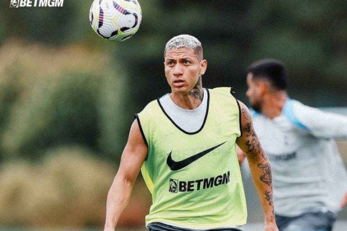 Richarlison em treino pelo Tottenham -  (crédito: Foto: Divulgação/Tottenham)