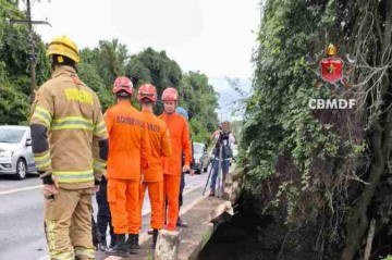 O motorista foi levado ao Hospital de Base 
