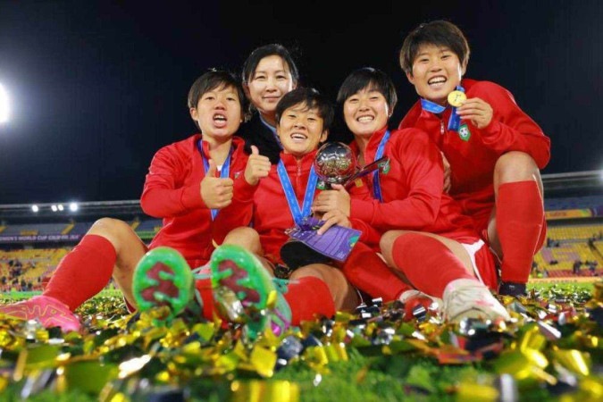 A celebração das jogadoras norte-coreanas, campeãs do Mundial Sub-20 da Fifa -  (crédito: Fifa)