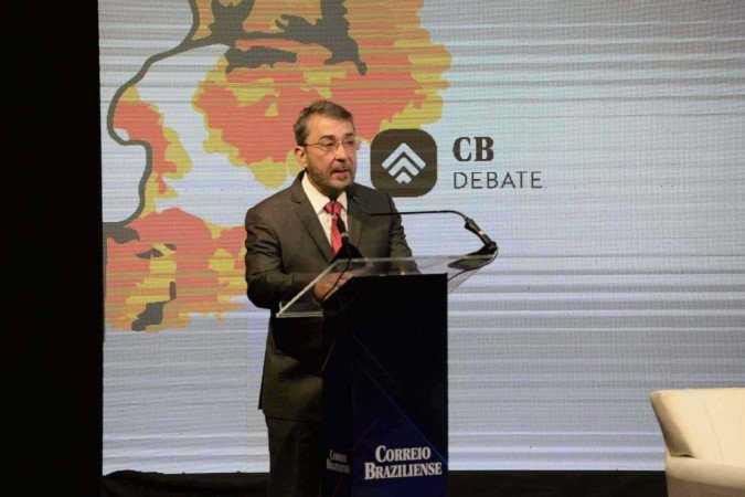 "Essa é uma bandeira do Correio", defendeu Guilherme Machado.