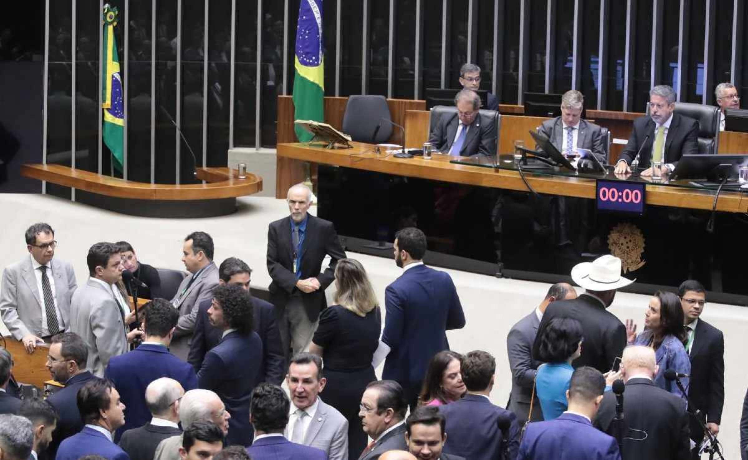 Câmara deve votar, nesta quinta-feira, medidas de ajuste fiscal